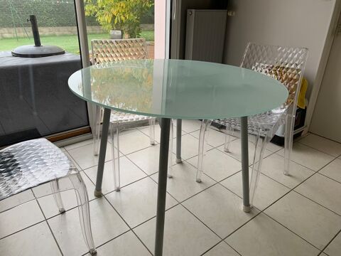 Table cuisine ronde en verre 50 Saint-Hilaire-de-Loulay (85)