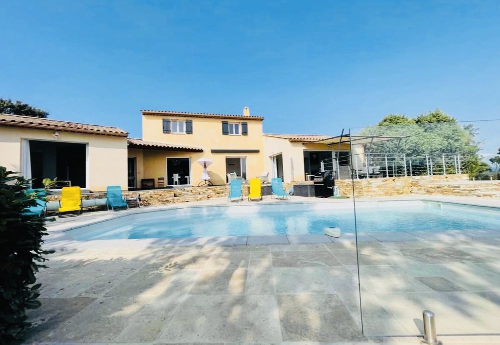 Location Villa Villa 100m2 terrasse piscine carport Saint-julien