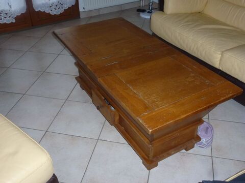 TABLE / COFFRE DE SALON
95 Brie-Comte-Robert (77)