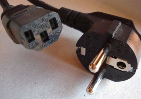 C�bles 230v avec prises europe 2 Monnetier-Mornex (74)