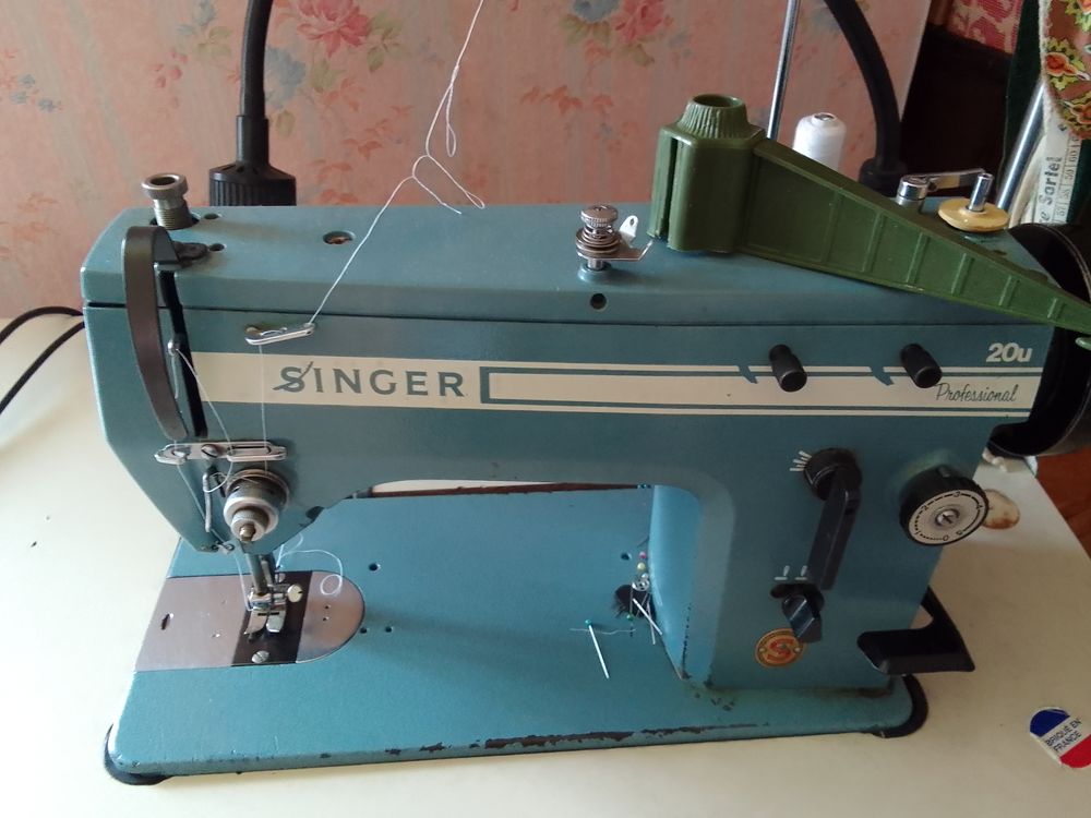 Machine &agrave; coudre singer Electroménager