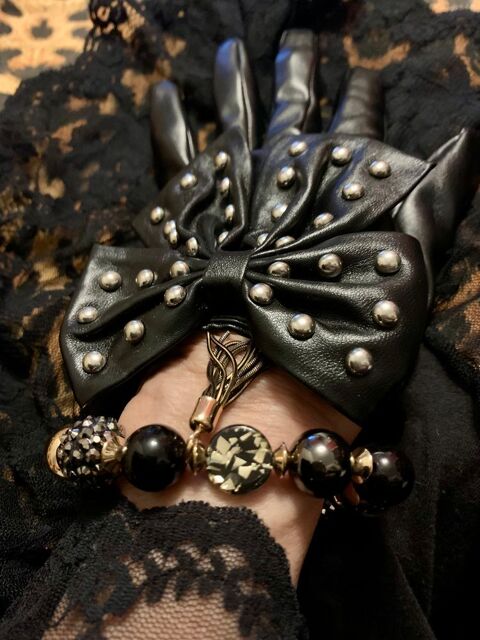 GANTS FANTAISIES CLOUT�S 32 Auxerre (89)