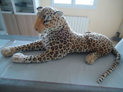 Valeur 80/120€ Magnifique peluche géante léopard  CE FRANCE Solomiac (32)