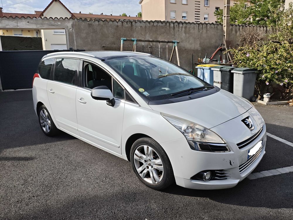 5008 2.0 HDi 150ch FAP BVM6 Allure 7pl 2011 occasion 71000 M&acirc;con