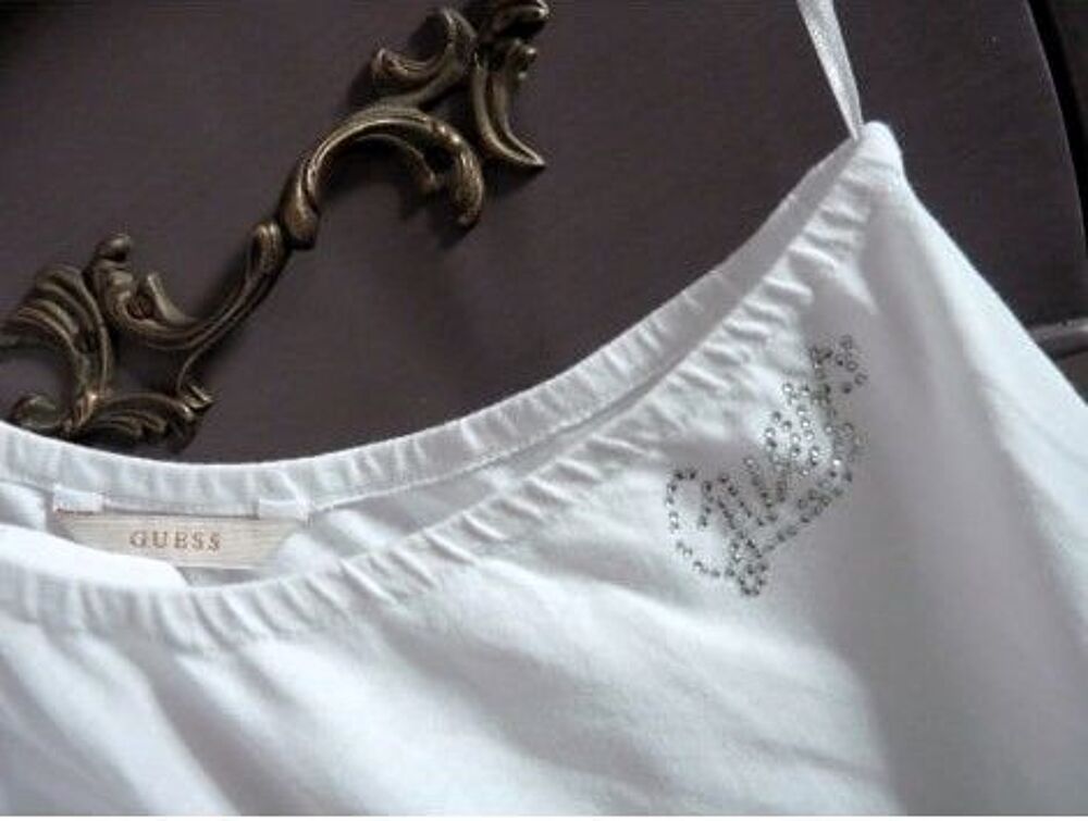 T-shirt asym&eacute;trique Fille Guess argent&eacute; blanc 6 ans Neuf Vêtements enfants