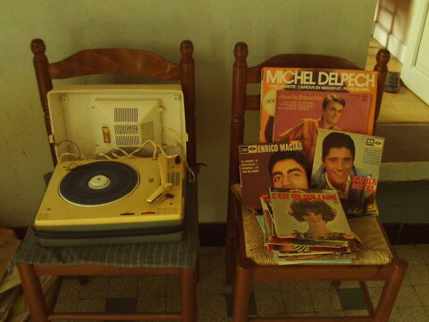 disques + tourne-disque 50 Dom�rat (03)