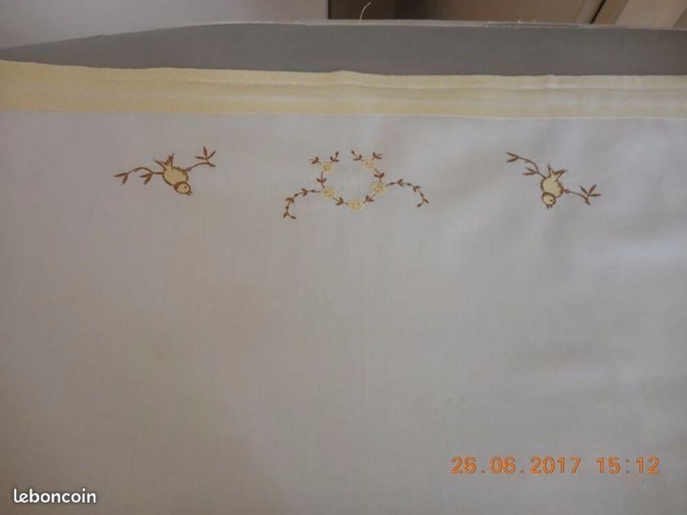 drap de berceau et son oreiller Puériculture
