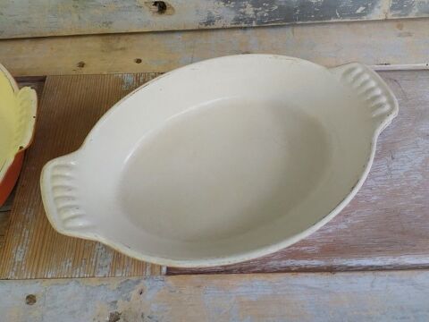 Petit Plat Ovale en Fonte Le Creuset 
Loches (37)