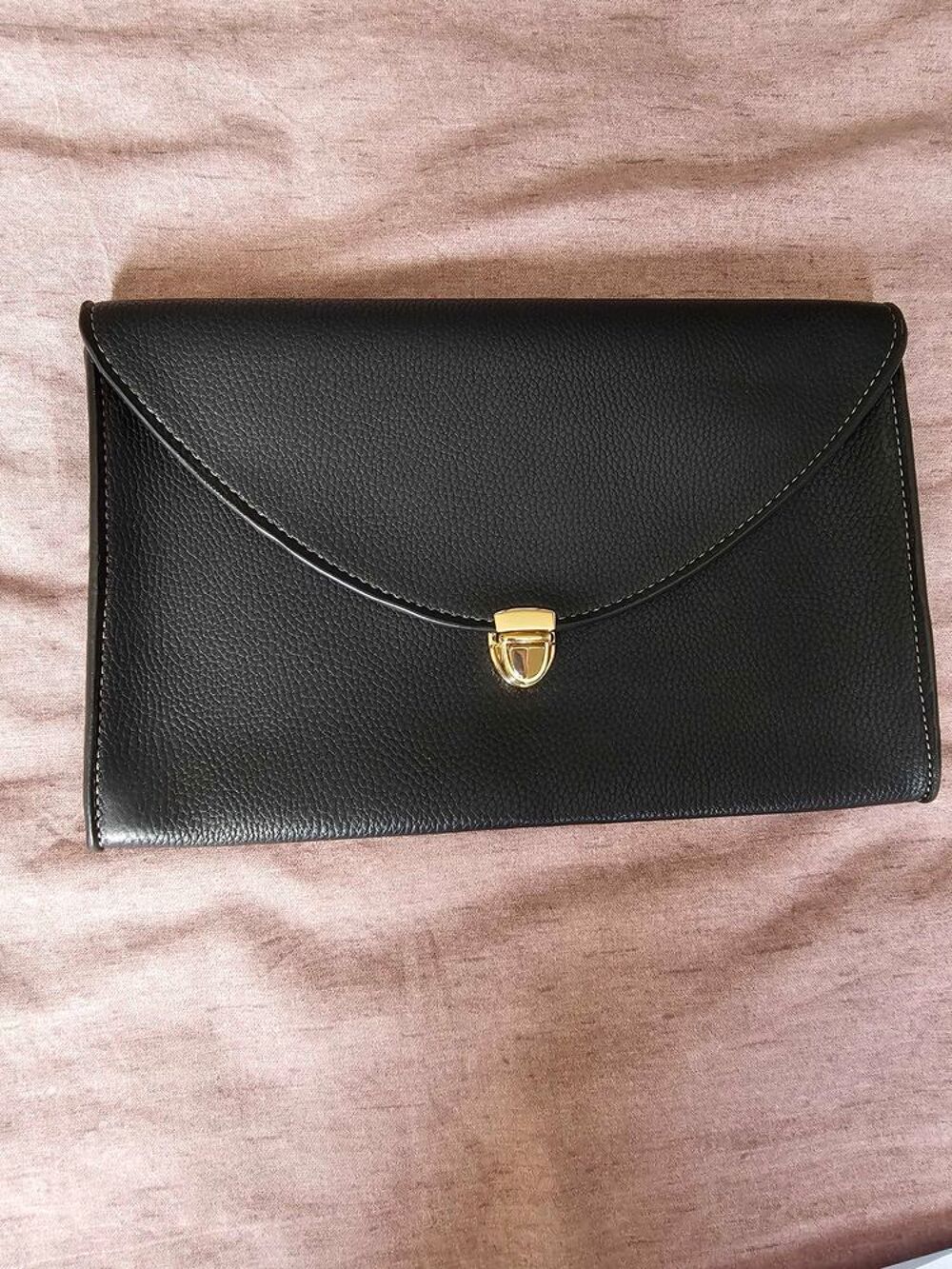 6 pochettes Neuve Maroquinerie