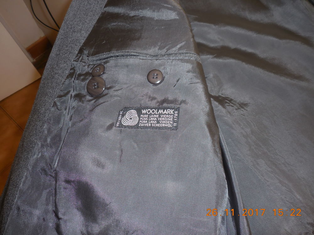 veste pure laine vierge taille 50
Vêtements