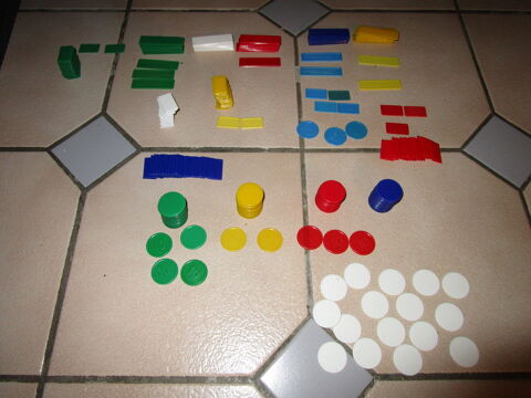 LOT JETON DE JEU POKER -- NAIN JAUNE ETC... Villepinte (93)
