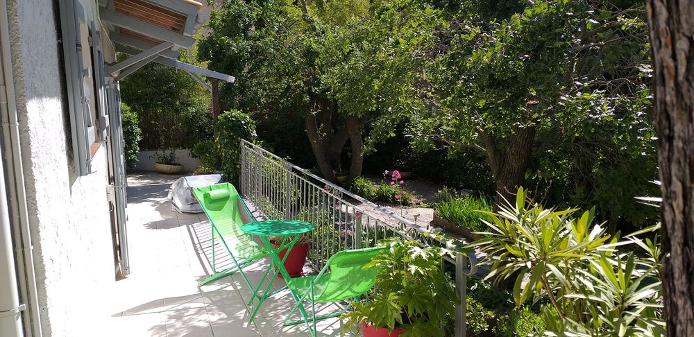   Bas de villa/jardin selon 350 à 540 € avec 1 à  3 chambres Provence-Alpes-Côte d'Azur, Six-Fours-les-Plages (83140)