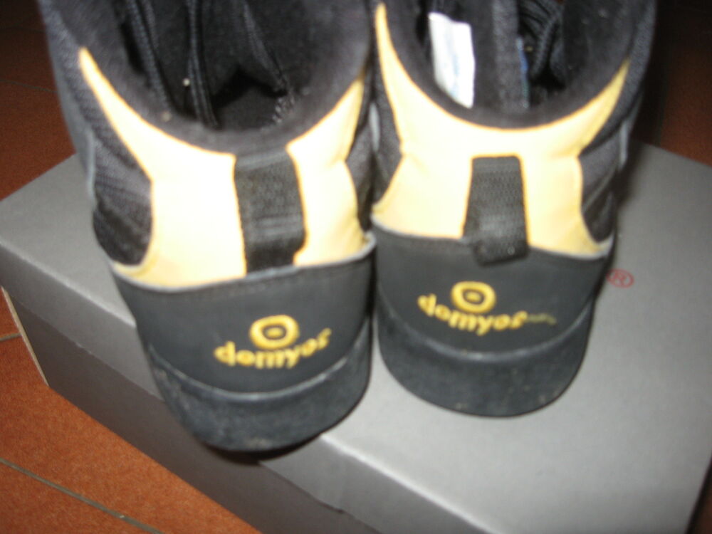 CHAUSSURE FITNES " DOMYOS" Chaussures