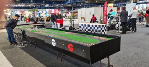 CIRCUIT DE SLOT-RACING 2500 Grenoble (38)