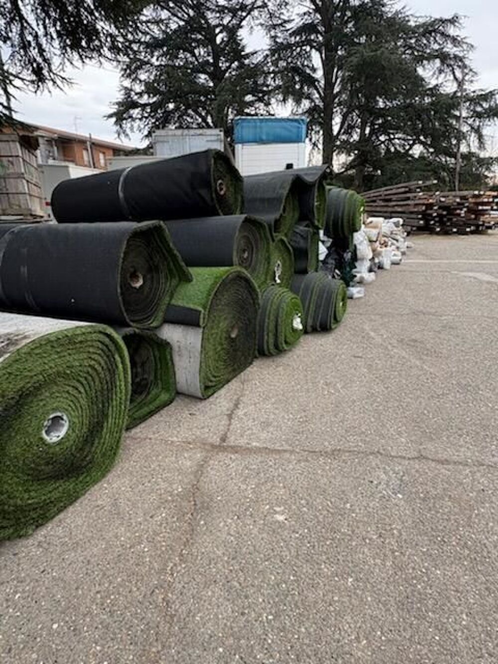 GAZON SYNTHETIQUE au m&sup2; Couleur VERT ou autres - am&eacute;nagement Int&eacute;rieur / ext&eacute;rieur Jardin Bricolage