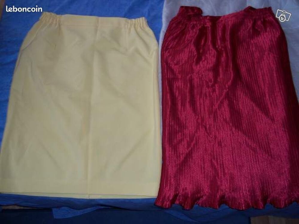 LOT DE JUPES Vtements