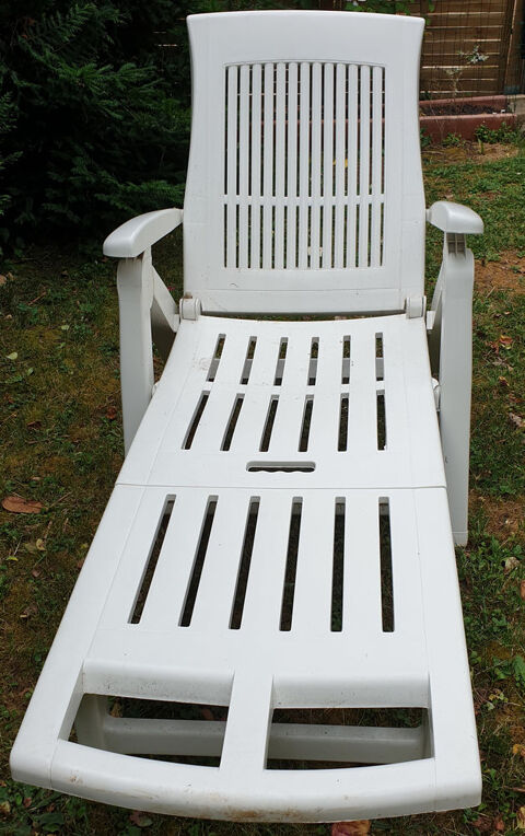 Fauteuils relax blancs 60 Collgien (77)