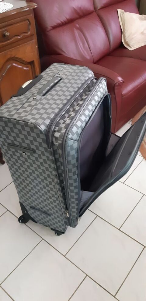 valise 100 Azay-sur-Indre (37)