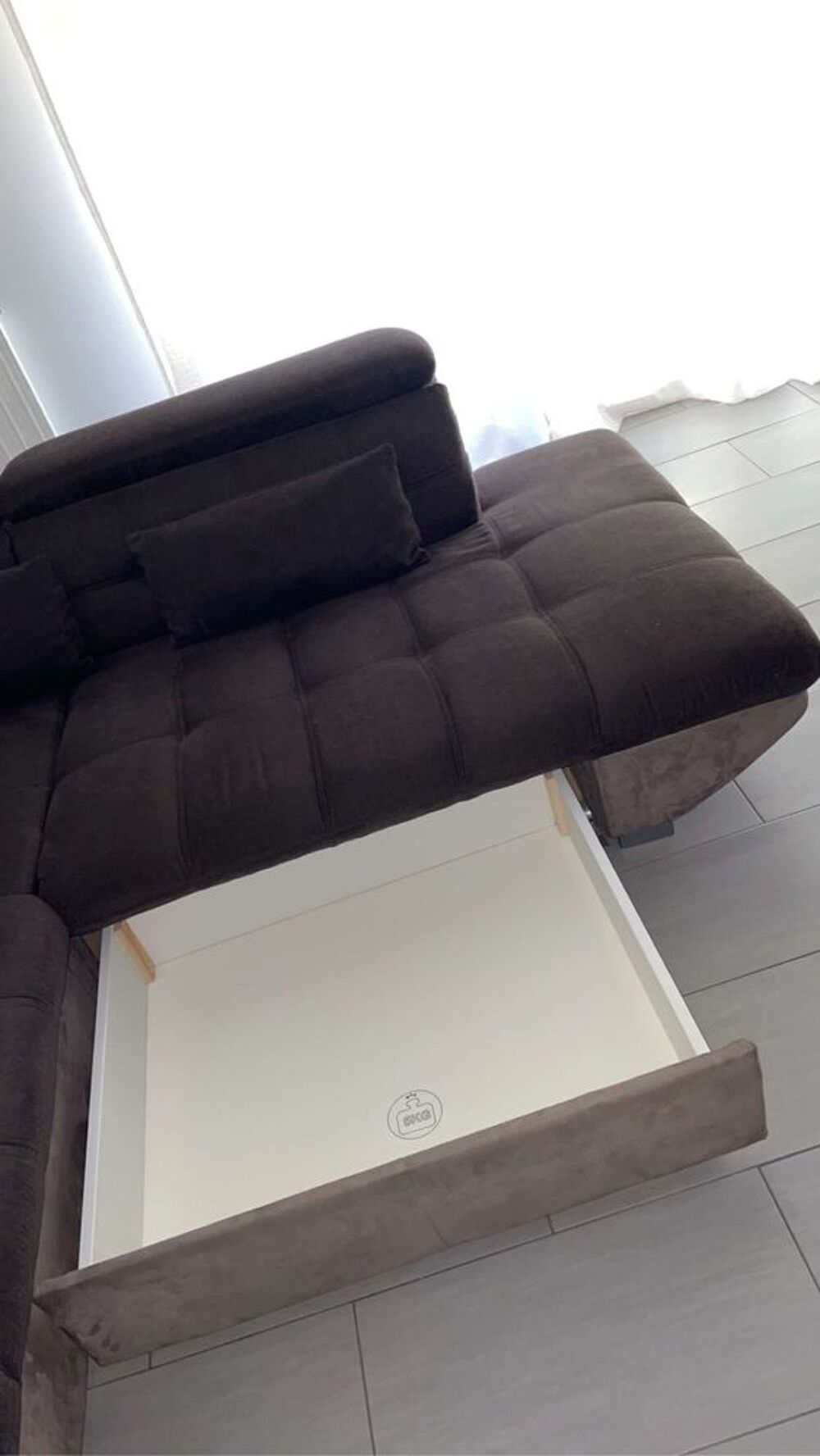 Canap&eacute; d'angle 7 places
800€
Excellent etat Meubles