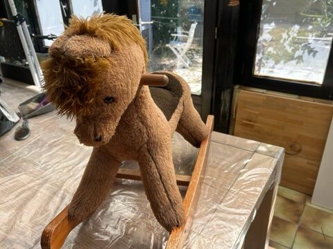 Poney � Bascule 7 Ostricourt (59)