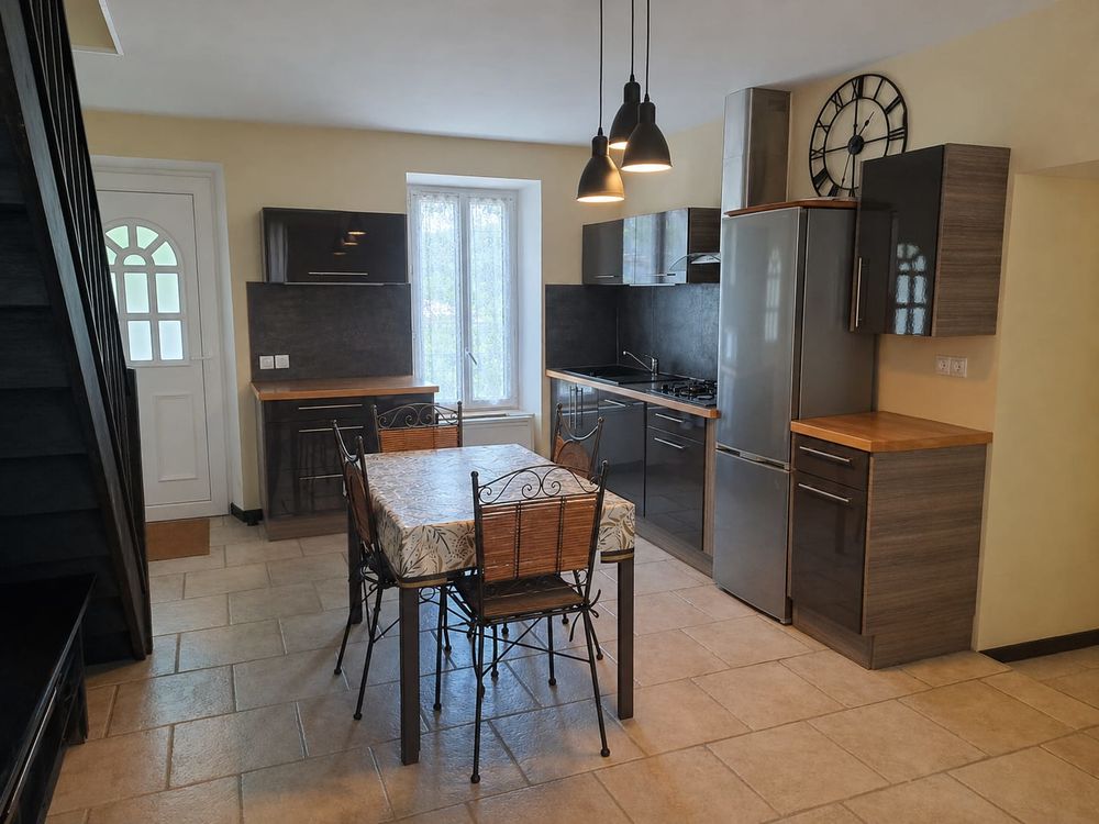 Vente Maison 🏡 Maison de ville rénovée avec jardin - 4 pièces • 90m² • Aux portes de Vaison-la-Romaine Saint-romain-en-viennois