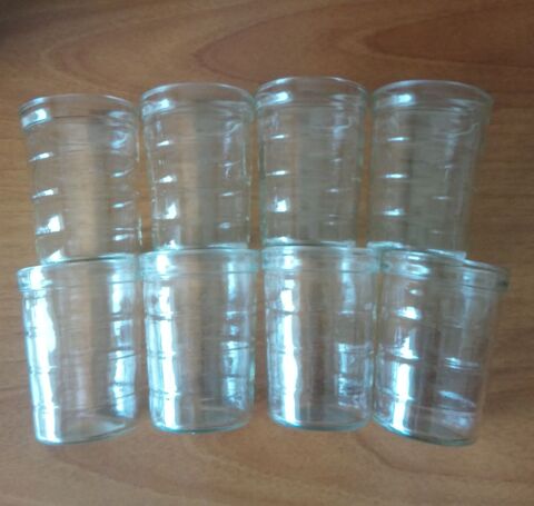 Lot de 8 verres 8 La Courneuve (93)