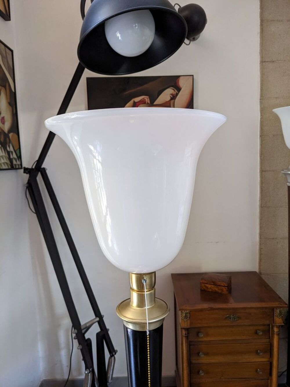  Voir photos. Vendu sans ampoule. Décoration