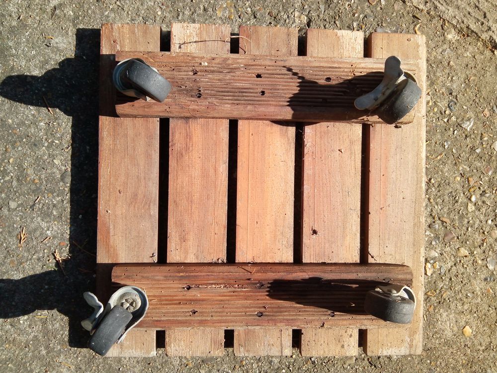 socle &agrave; roulettes pour plantes Jardin