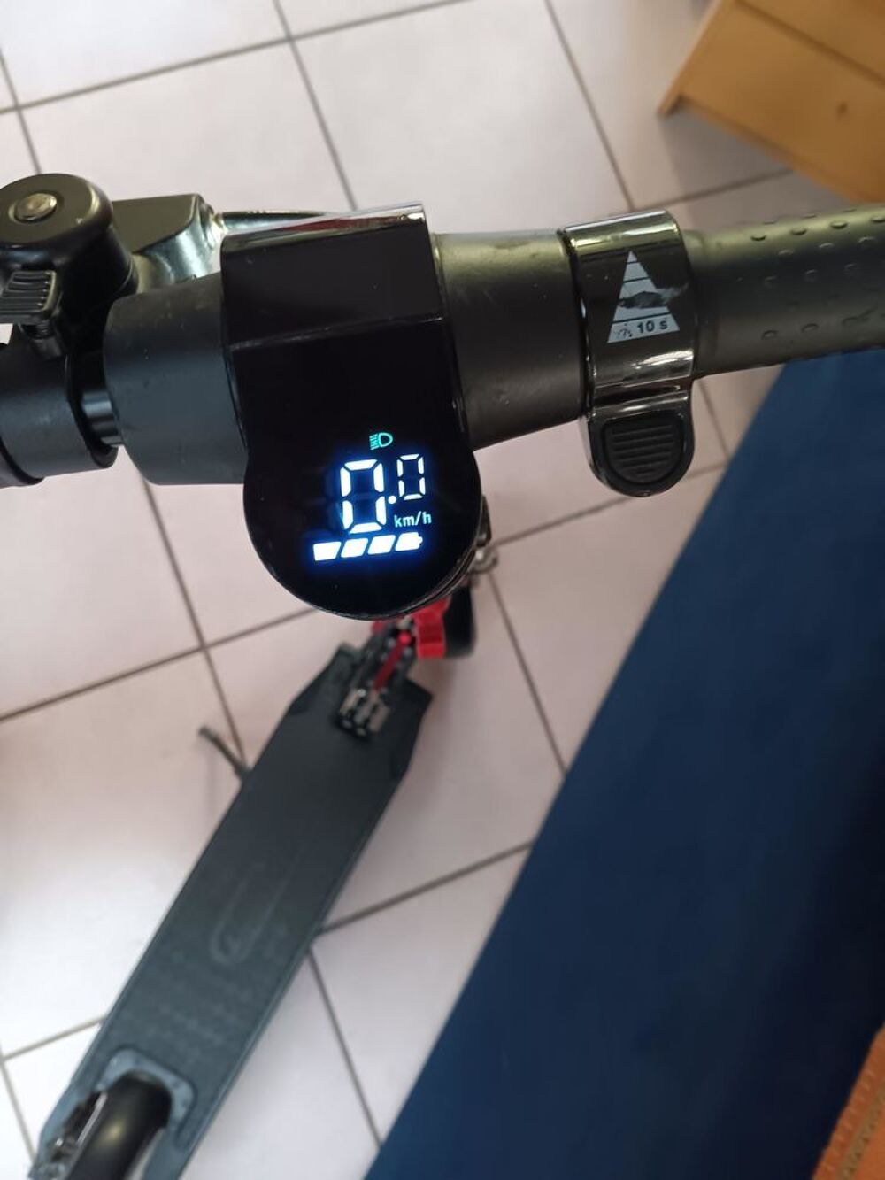 Trottinette &eacute;lectrique pour pi&egrave;ces Sports