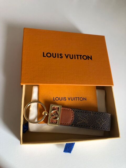 Porte-clés LV dans sa boîte d origine 40 Pontoise (95)