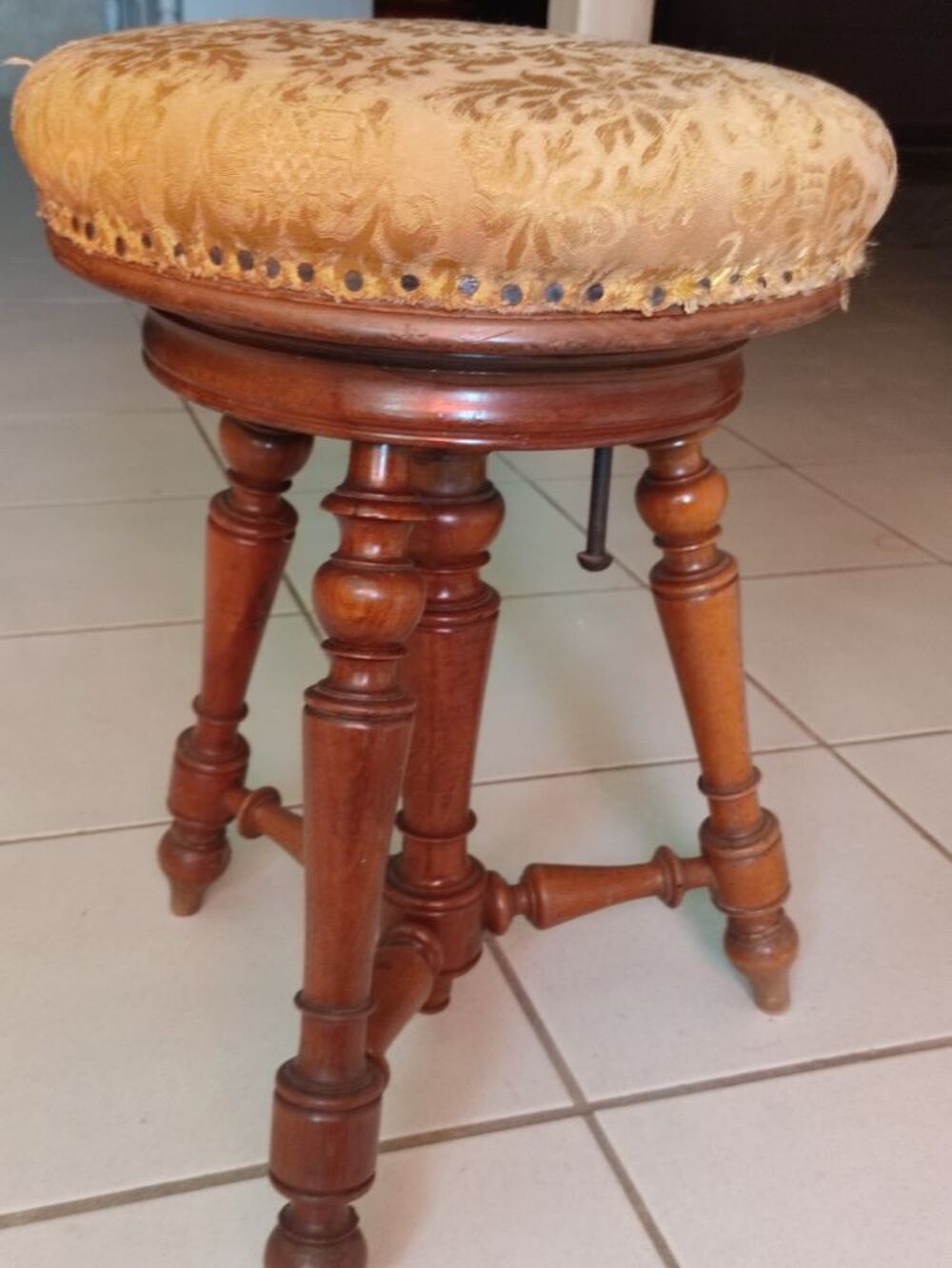 tabouret ancien de piano 