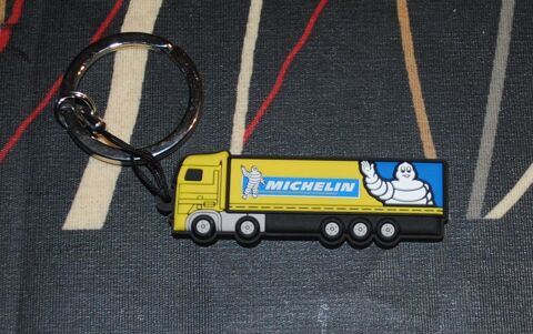 Porte-Clefs  MICHELIN Camion 2 Saint-Pierre-de-Buf (42)