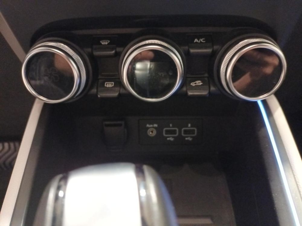 Clio V Clio E-Tech 140 Intens 2021 occasion 08000 Charleville-M&eacute;zi&egrave;res
