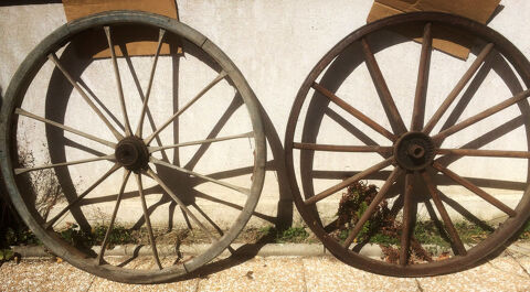  Roues en bois cal�che et semoir 150 Lucey (73)