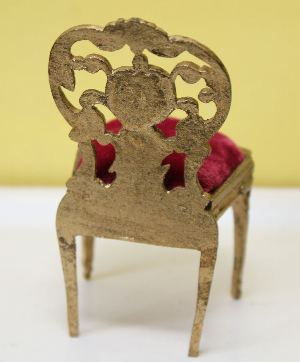 Chaise porte montre bronze Louis XV 
miniature poup&eacute;e XIX&egrave;me 