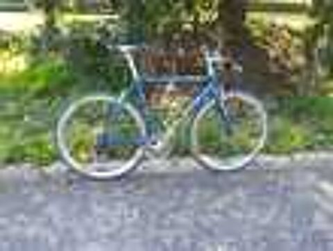V&eacute;lo de course Peugeot . Vlos