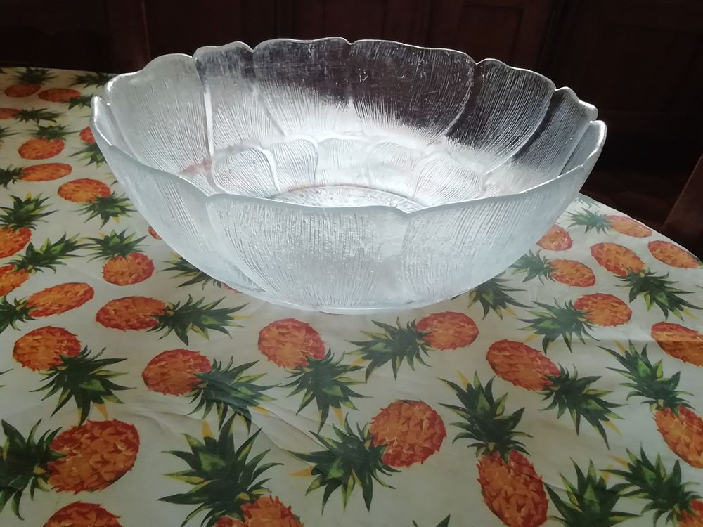 Magnifique saladier sculpt&eacute; ann&eacute;e 80 Cuisine