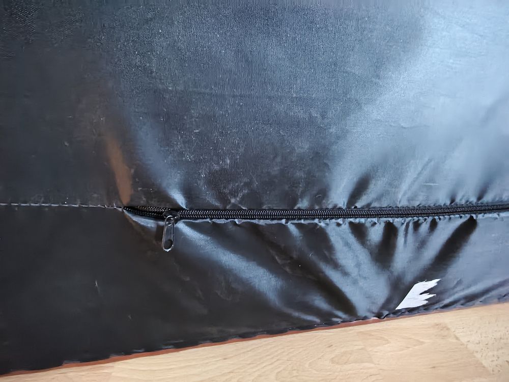 banc " Nicolas " en cuir marron de chez Home 24 Meubles