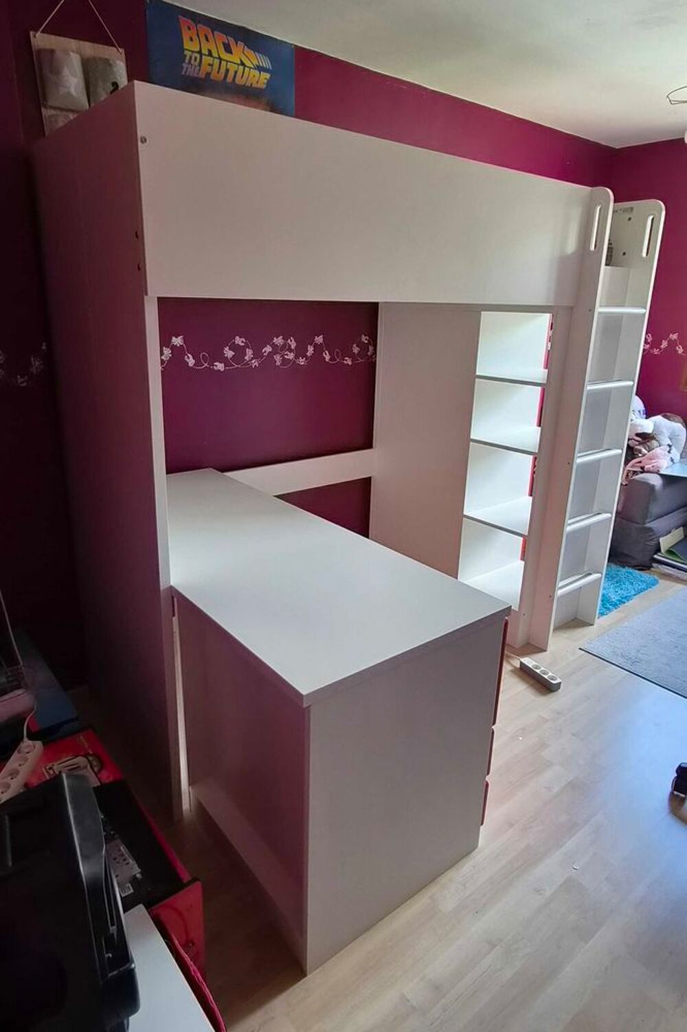 lit mezzanine avec bureau et penderie int&eacute;gr&eacute;e Meubles