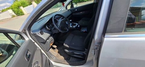 Peugeot 5008 1.6 THP 156ch BVM6 Allure 7pl 2011 occasion Moingt 42600