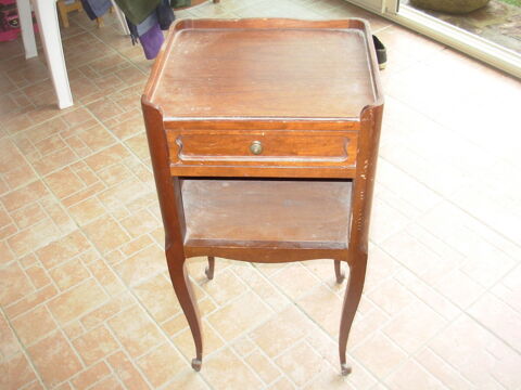 table de nuit 10 Saint-�tienne-de-Fontbellon (07)