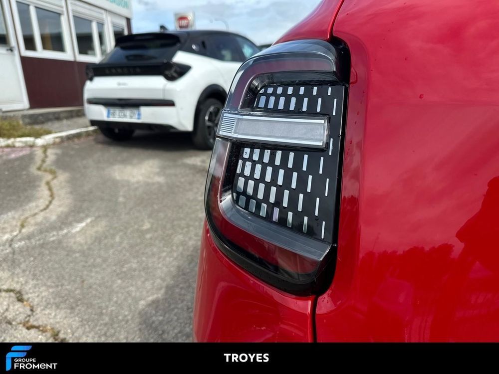 Fiat 600 T-Gen 3 1.2 Hybrid 145ch eDCT6 Pop 2025 occasion 10600 La Chapelle-Saint-Luc