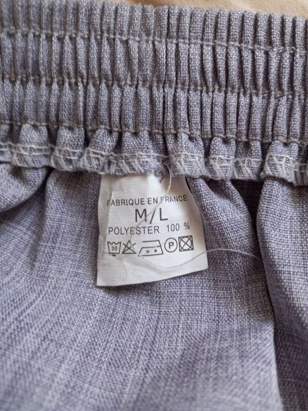 Jupe grise taille M-L vintage Vêtements