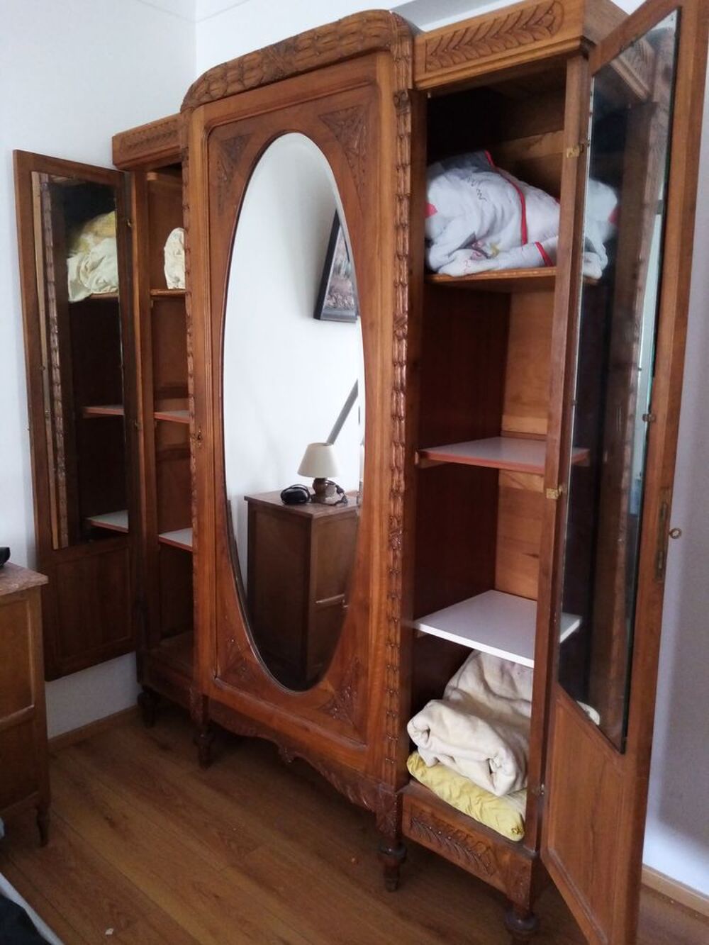 - ARMOIRE A LIQUIDER Meubles