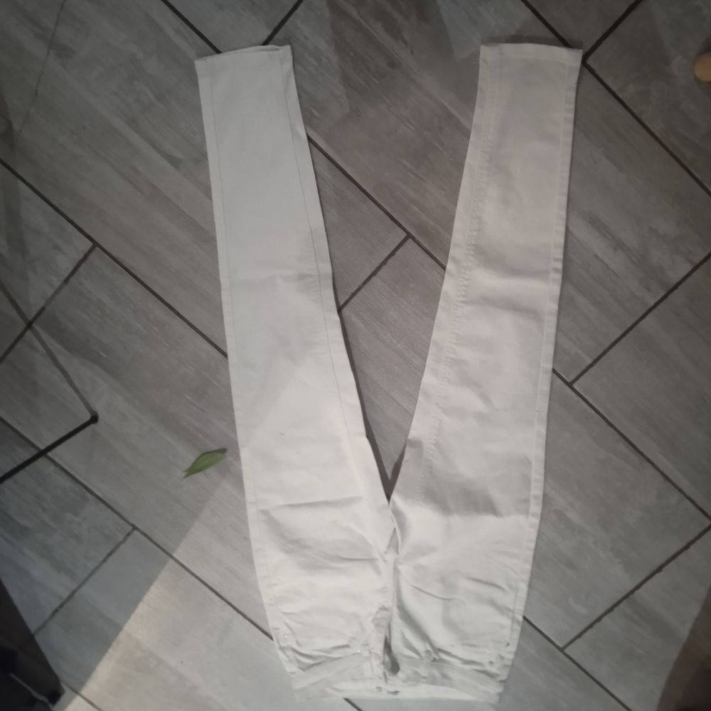 Pantalon toile blanc marque G&eacute;mo Taille 36 70 % coton 27% po Vêtements