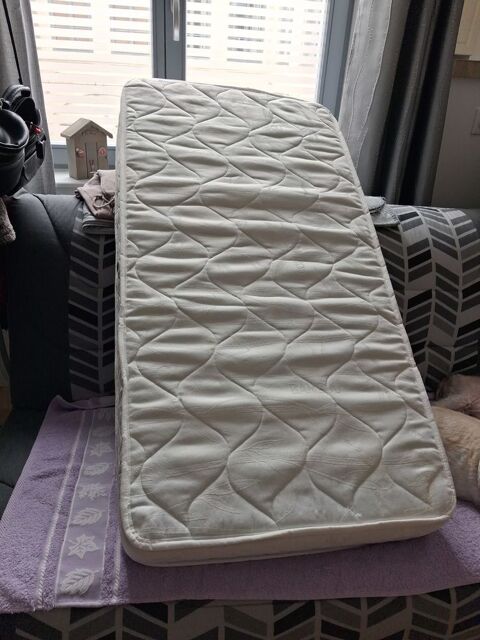 Matelas lit bébé 30 Valenciennes (59)