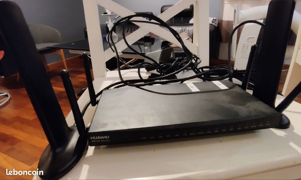 Routeur Huawei ar129 + 2 antennes Matériel informatique