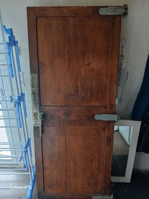 ancienne porte de chambres froide en chne des annes 70 250 Montours (35)