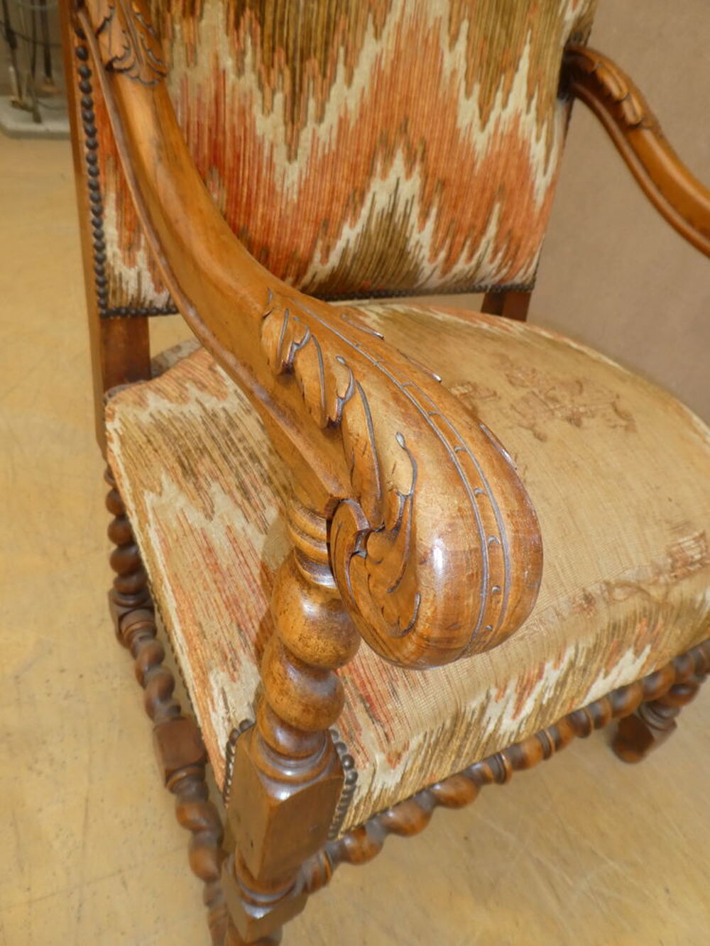 FAUTEUIL STYLE LOUIS XIV Meubles