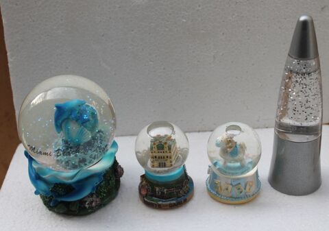 Quatre Boules de neige dont une Fuse (Neige) Neuves 25 Vitry-sur-Seine (94)